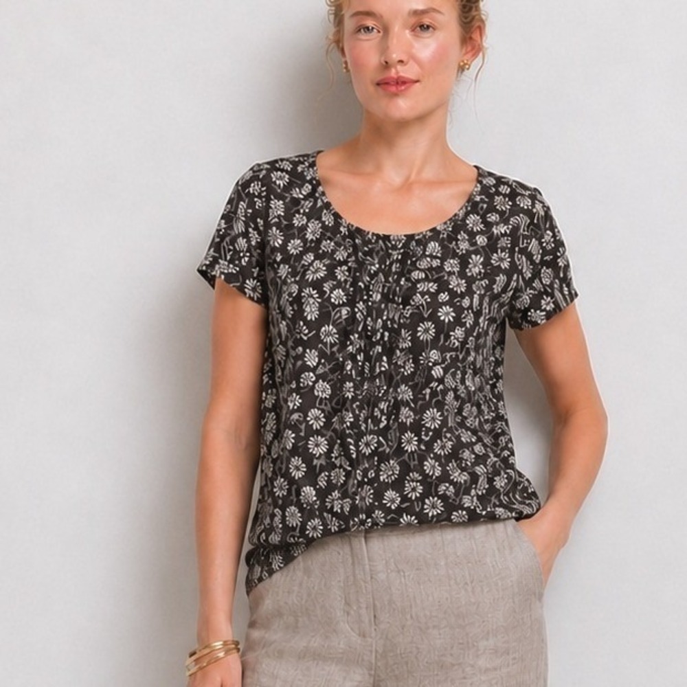 Talbots 100% Silk Floral Print Blouse – Size 6 – Black Short Sleeve Top Career